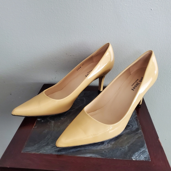 Jon Josef Shoes - Jon Josef Paris Light Nude Patent Leather Pointy Toe Heels Pump Women's Size 11M